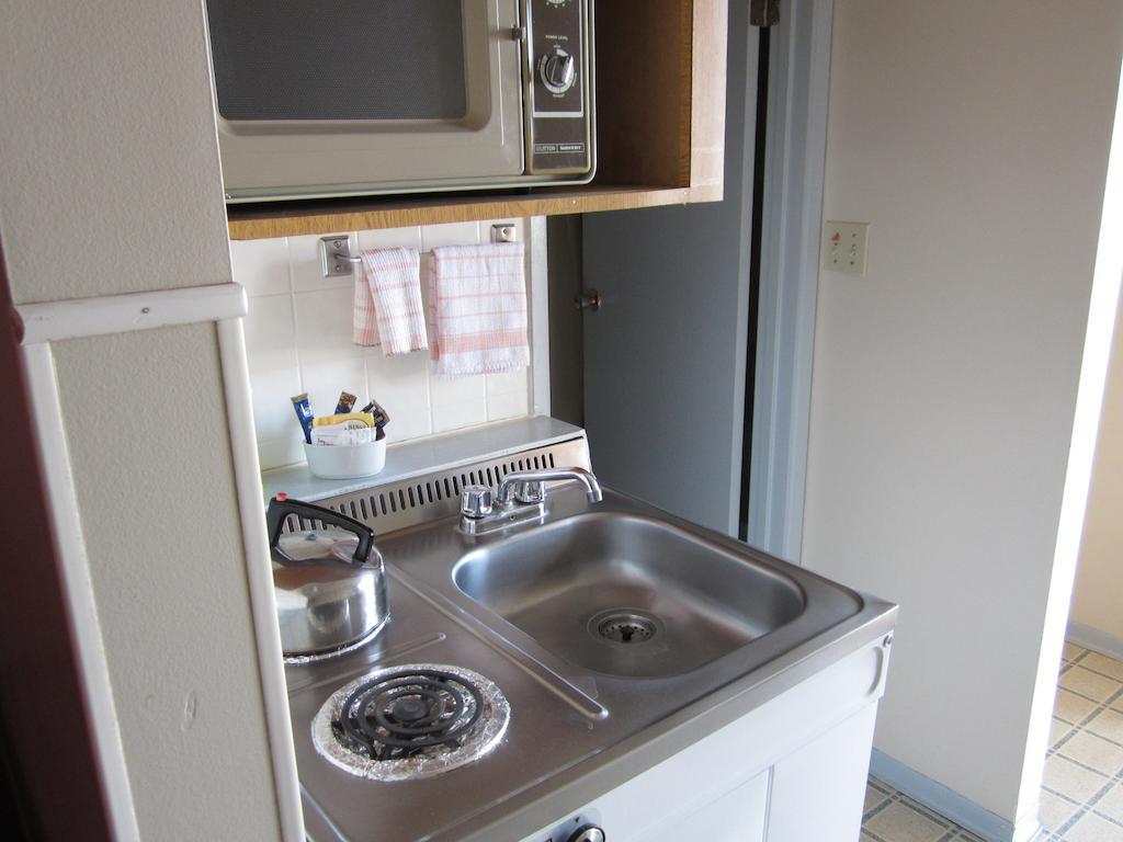 Y-5 Motel Barrière Værelse billede